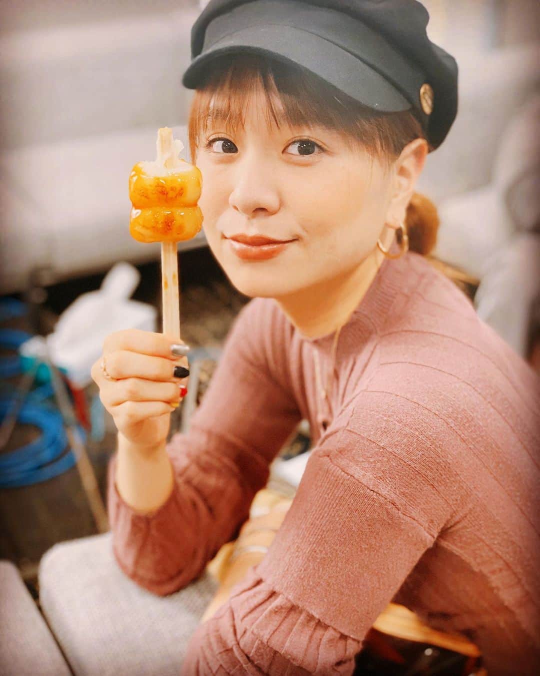 小春のインスタグラム：「共喰い  妹「あ！iPhone11Proじゃん！」 #姉カメラ #charanporantan」