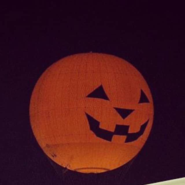 橋本晃司のインスタグラム：「Happy Halloween (^^) #ハロウィン#本場#コスプレのクオリティ#いい経験  #アメリカからは以上です」