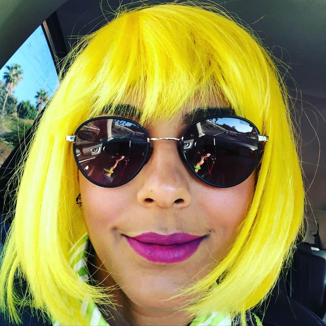 マーシャ・トマソンのインスタグラム：「Happy Halloween y’all.💛」