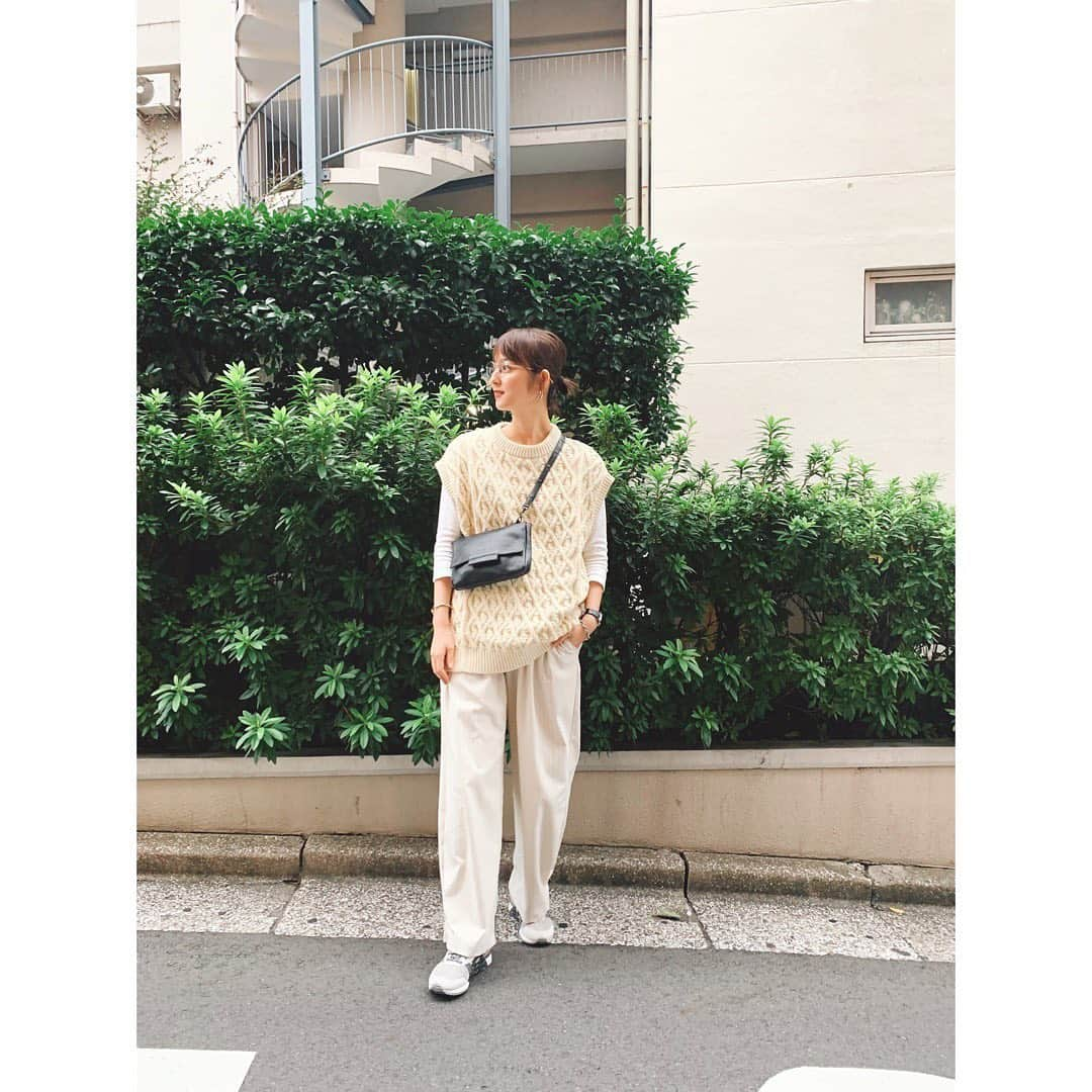 佐々木希さんのインスタグラム写真 - (佐々木希Instagram)「knit#AURALEE pants#iNtimité  bag#iNtimité  shoes#ASICS #のぞみの私服」11月1日 14時35分 - nozomisasaki_official