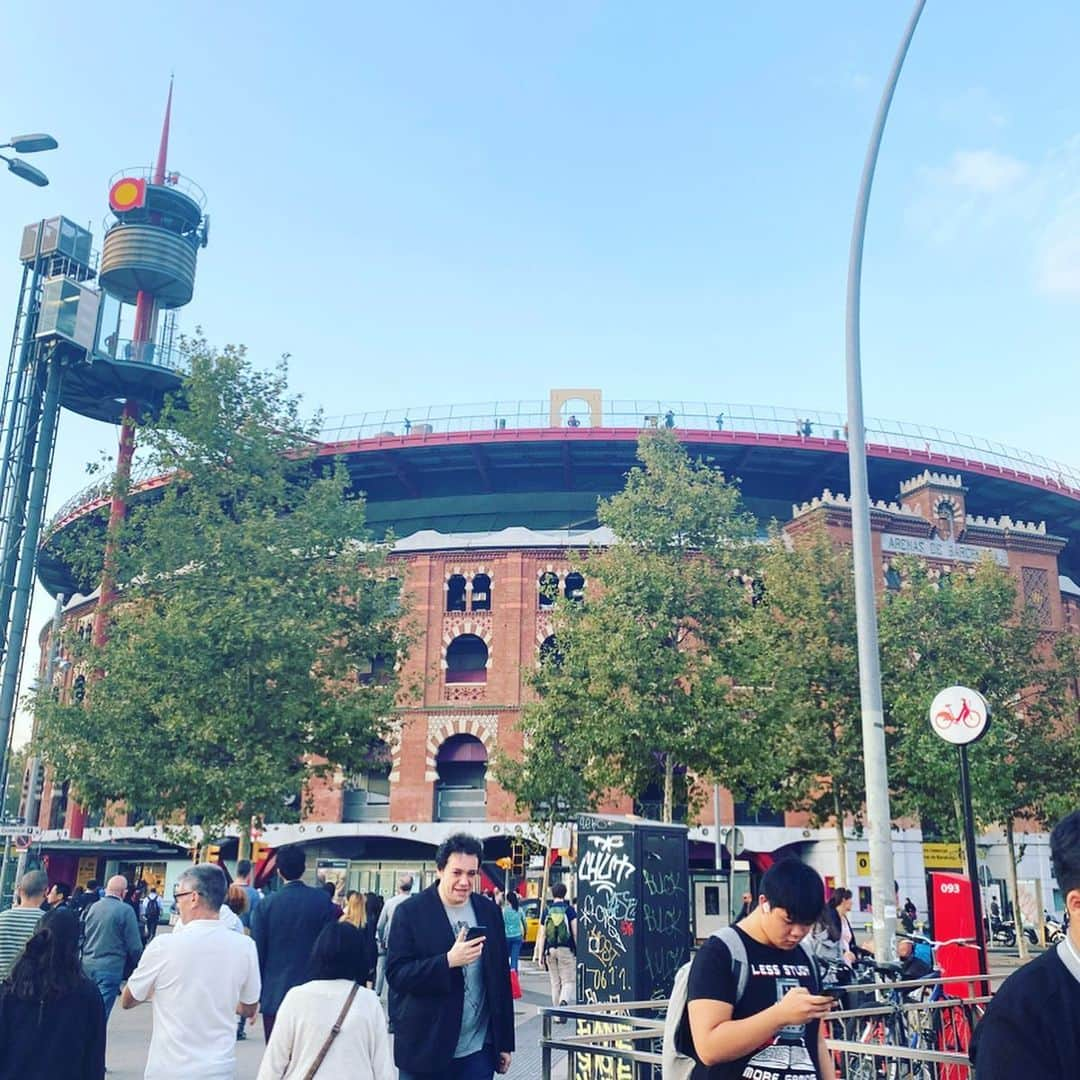 鈴木涼美さんのインスタグラム写真 - (鈴木涼美Instagram)「All bad memories in my life would have been gone in this enormous view of Montjuic. カタルーニャ美術館などを擁するモンジュイックの丘があまりに美しくてしばし嫌なこと忘れる。 #barcelona #discoverbarcelona #montjuïc #catalunya」11月1日 6時23分 - suzumisuzuki