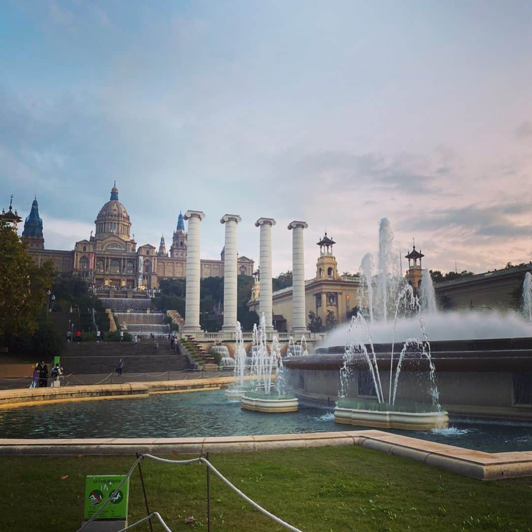 鈴木涼美さんのインスタグラム写真 - (鈴木涼美Instagram)「All bad memories in my life would have been gone in this enormous view of Montjuic. カタルーニャ美術館などを擁するモンジュイックの丘があまりに美しくてしばし嫌なこと忘れる。 #barcelona #discoverbarcelona #montjuïc #catalunya」11月1日 6時23分 - suzumisuzuki