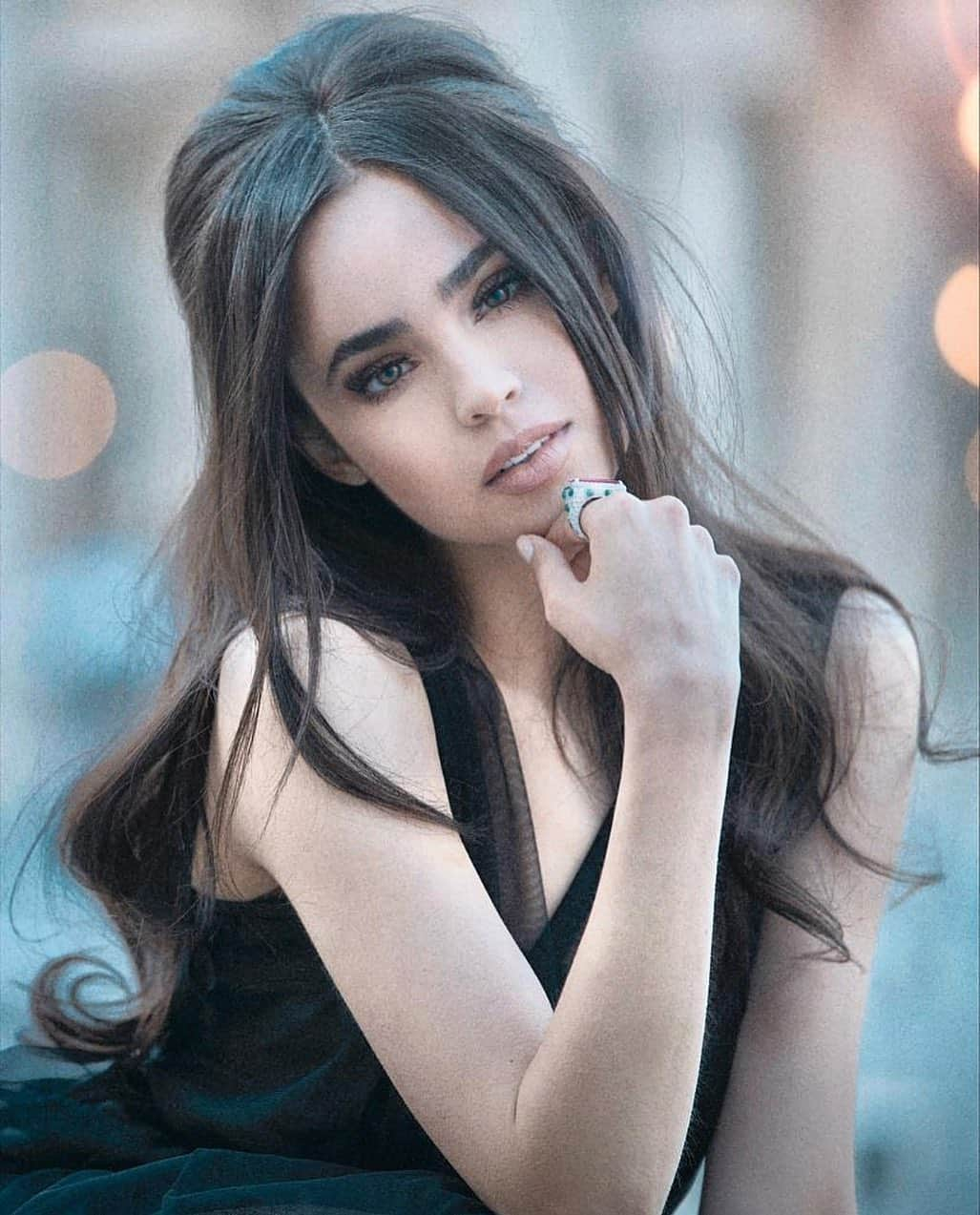 ソフィア・カーソンさんのインスタグラム写真 - (ソフィア・カーソンInstagram)「“it was always you”  @lofficielarabia」11月1日 6時24分 - sofiacarson