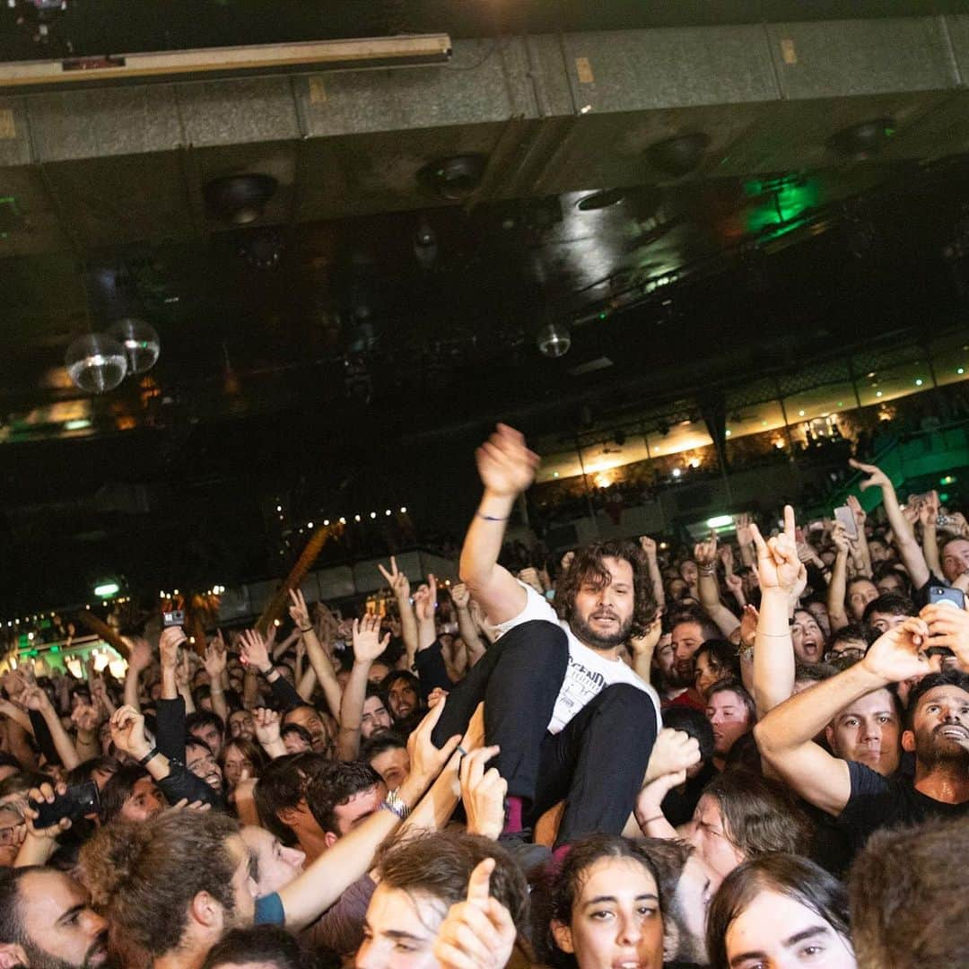 Green Dayさんのインスタグラム写真 - (Green DayInstagram)「Madrid, gracias por todo! We had a good time playing Dookie for you 💩」11月1日 6時28分 - greenday