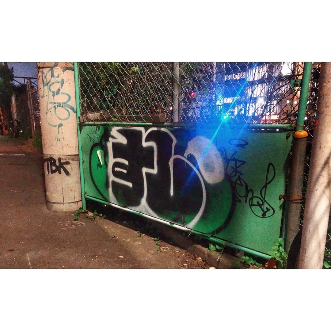 須賀健太さんのインスタグラム写真 - (須賀健太Instagram)「はい、今日も握ります。」11月1日 6時52分 - sugakenta1019