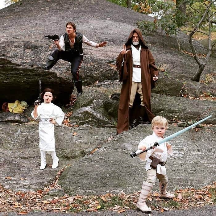 ニール・パトリック・ハリスさんのインスタグラム写真 - (ニール・パトリック・ハリスInstagram)「Happy Halloween! 🎃🧡🖤 Burtka-Harris Family Costumes (2011-2019) 😍🤩 #neilpatrickharris #davidburtka #nph #db #tagsforlikes #actors #lovethem #handsome #chef #twins #gideonscott #harpergrace #burtkaharris #family #burtkaharrisfamily #halloween #costumes #halloweencostumes #couple #husbands #papa #daddy @nph @dbelicious 🧡🖤🧡🖤」11月1日 7時39分 - instagranph