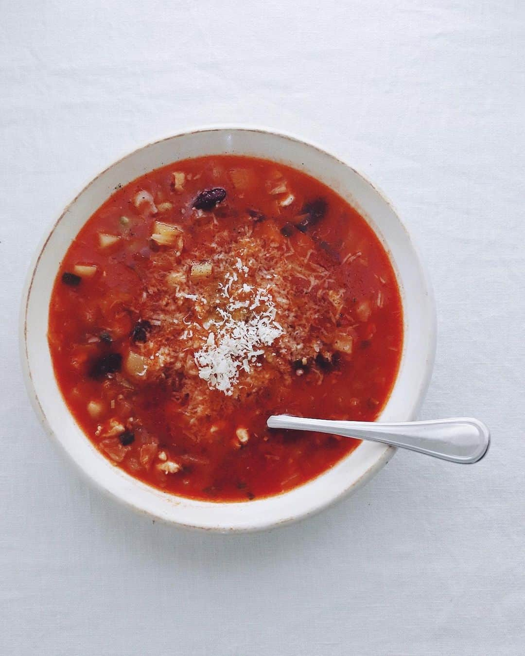 樋口正樹さんのインスタグラム写真 - (樋口正樹Instagram)「Minestrone . 朝のミネストローネ。 野菜や豆など12種類。 . . #ミネストローネ #朝ベジ #ベジタブルブロス #スープ #朝スープ #minestrone #soup #vegetablesoup #vegetablebroth」11月1日 7時41分 - higuccini