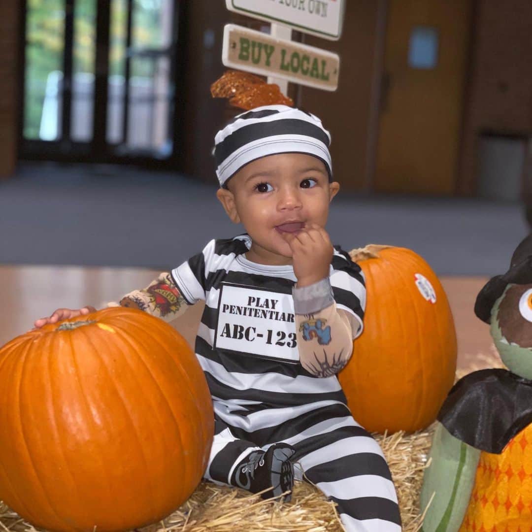 ジョン・ウォールのインスタグラム：「Happy WallOWeen from A-Boogie & Dad ‼️」