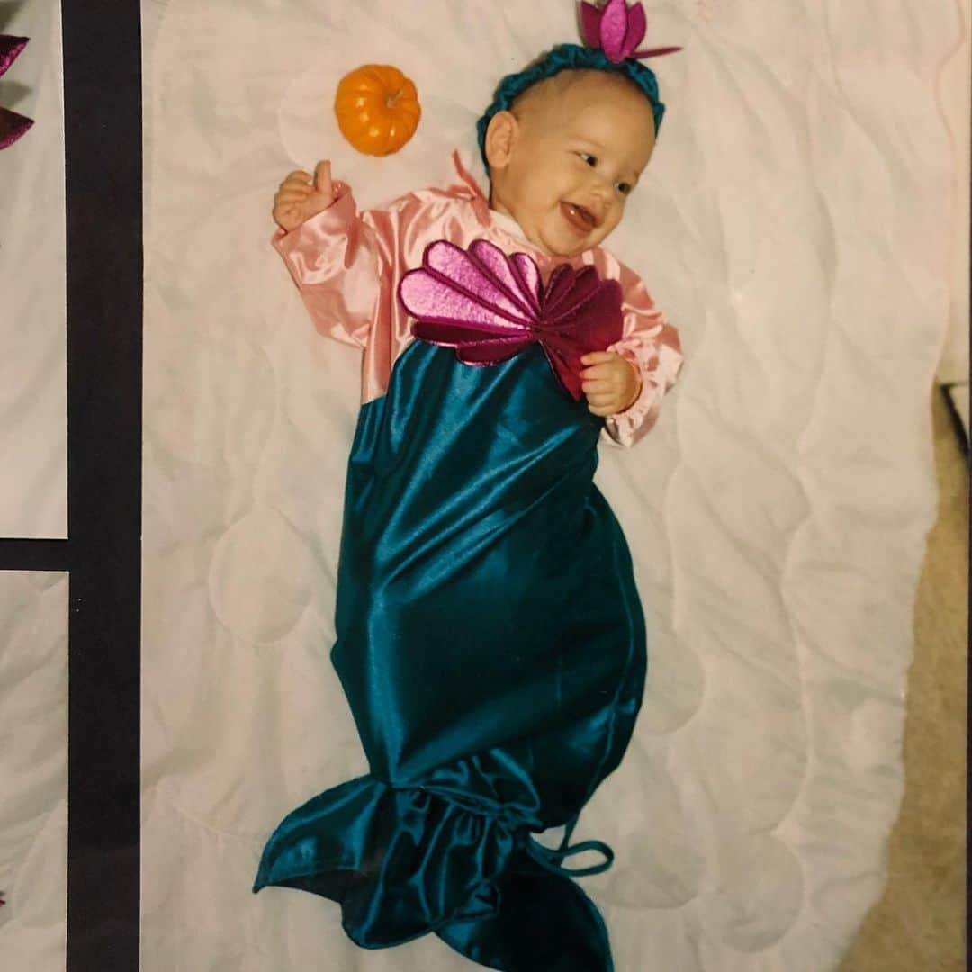 ハルストン・セイジのインスタグラム：「#tbt Happy Halloween 🎃」