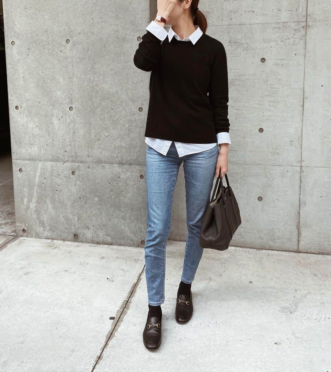Shokoのインスタグラム：「＊Tokyo＊ I’m my recent post I shared on how I got my Celine trio fixed at the store in Singapore. However they were unable to repair the formula milk stain that was on my bag. ・ I always do my shoes repair and maintenance at this place where I trust the most and does an awesome job at a very reasonable price. ・ This time I brought my Porselli flats for repair so I decided to take the chance to see if they could take that milk stain from my Celine trio. ・ And they DID!!! Plus they didn’t even charge me for it! I will share this on my Story and where the store is. Most of you will know where as I’ve posted this many times before. ・ #minimalstyle #simpleoutfit」