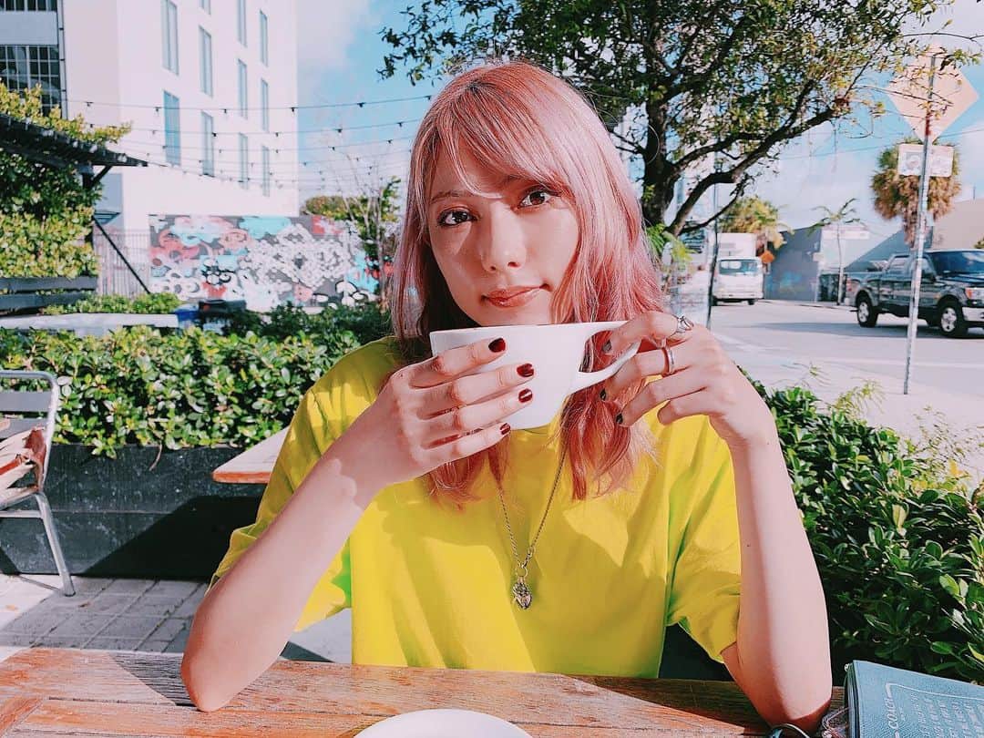 SHIZUKAのインスタグラム：「Happy Halloween 🎃」