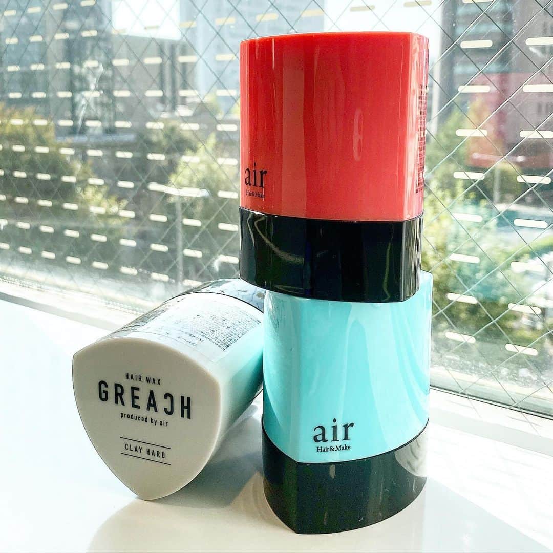 のインスタグラム：「本日  いよいよ  GREACH  発売開始❗️❗️❗️ お話し頂いてから１年半  やっと発売日を迎えられました！  他にない洗練されたWAX❗️ 是非お試しください🙇‍♂️ 最高です❗️ #greach #グリーチ #wax #ワックス　#air #beauty  #hair #workout #筋肉美容室」