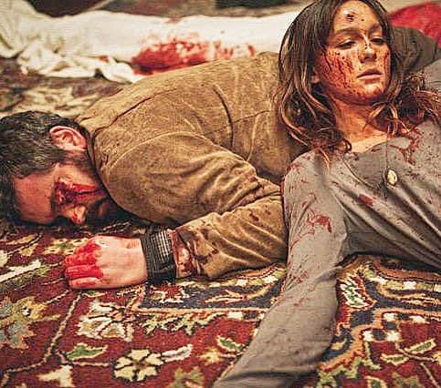 シャーニ・ヴィンソンのインスタグラム：「#HappyHalloween #tbt #YoureNext #horrormovies #slasher #originalending #romeoandjuliet #fairytaleending #starcrossedlovers 🔪👻🎃」