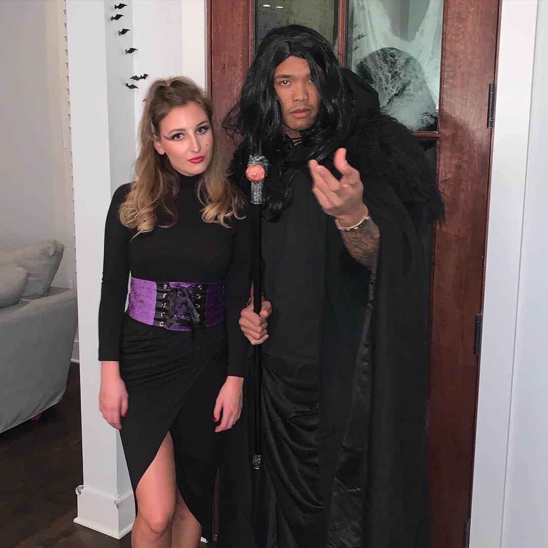 アディソン・ラッセルのインスタグラム：「Sorcerers says: “This year’s Halloween will be Witchin”👻 #witchy #sorcerer #fairy #zombiespiderman」