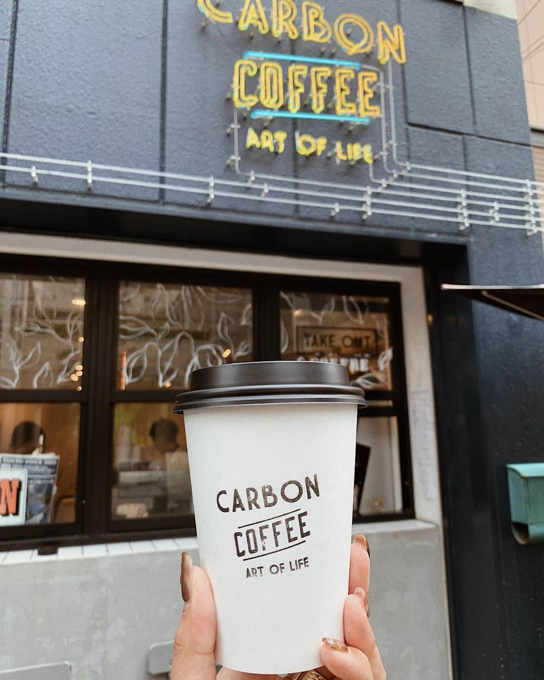 草野春香さんのインスタグラム写真 - (草野春香Instagram)「. 𝑵𝒐𝒗𝒆𝒎𝒃𝒆𝒓 ☕️🍂🍁 今年も残り2カ月なんて早すぎる🎄☃️ #carboncoffee #cafe #fukuokacafe #fukuoka」11月1日 12時54分 - _haruka030_