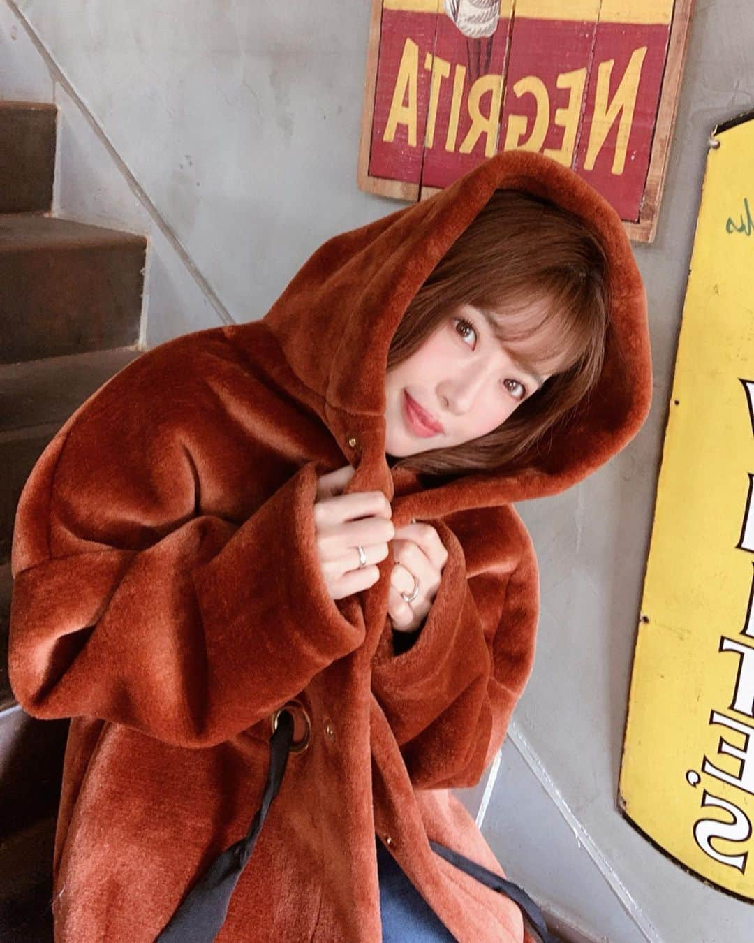 舟山久美子（くみっきー）さんのインスタグラム写真 - (舟山久美子（くみっきー）Instagram)「🐻🐻🐻♡ ぬくぬくコート。 . 今日は朝から撮影しています🥰 お腹すいたっ！」11月1日 13時01分 - kumikofunayama