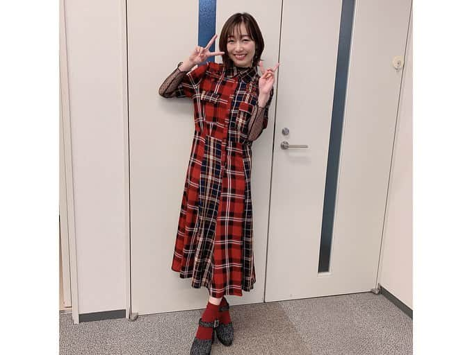 須田亜香里さんのインスタグラム写真 - (須田亜香里Instagram)「名古屋の朝といえばドデスカ。 そんな憧れの場所に自分が2年もいさせていただけるなんて しかも、28歳の誕生日当日に次回シングルセンターの報告をし、 祝っていただけるなんて夢のようでした。 . . 28歳最高のスタートを ありがとうございました😊 . . #ドデスカ #誕生日 #ske48 #ソーユートコあるよね #あかりんセンターおめでとう #ありがとう #衣装の小物袋 #名古屋オサレカンパニー」11月1日 13時18分 - akarisuda