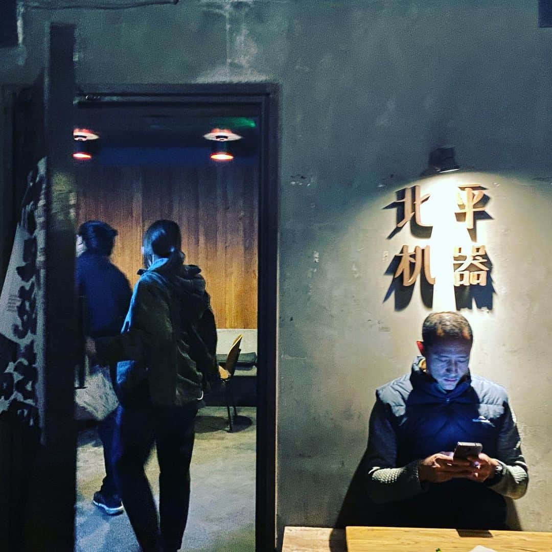 永田琴さんのインスタグラム写真 - (永田琴Instagram)「北京のクラフトビール🍺店にて」11月1日 23時14分 - kotton88