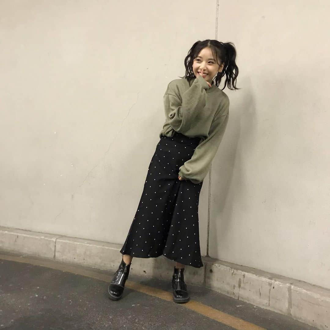 山尾梨奈さんのインスタグラム写真 - (山尾梨奈Instagram)「#犬の日 🤫 #code #147cm #低身長コーデ #携帯式コーデ」11月1日 23時28分 - yamarina_1210