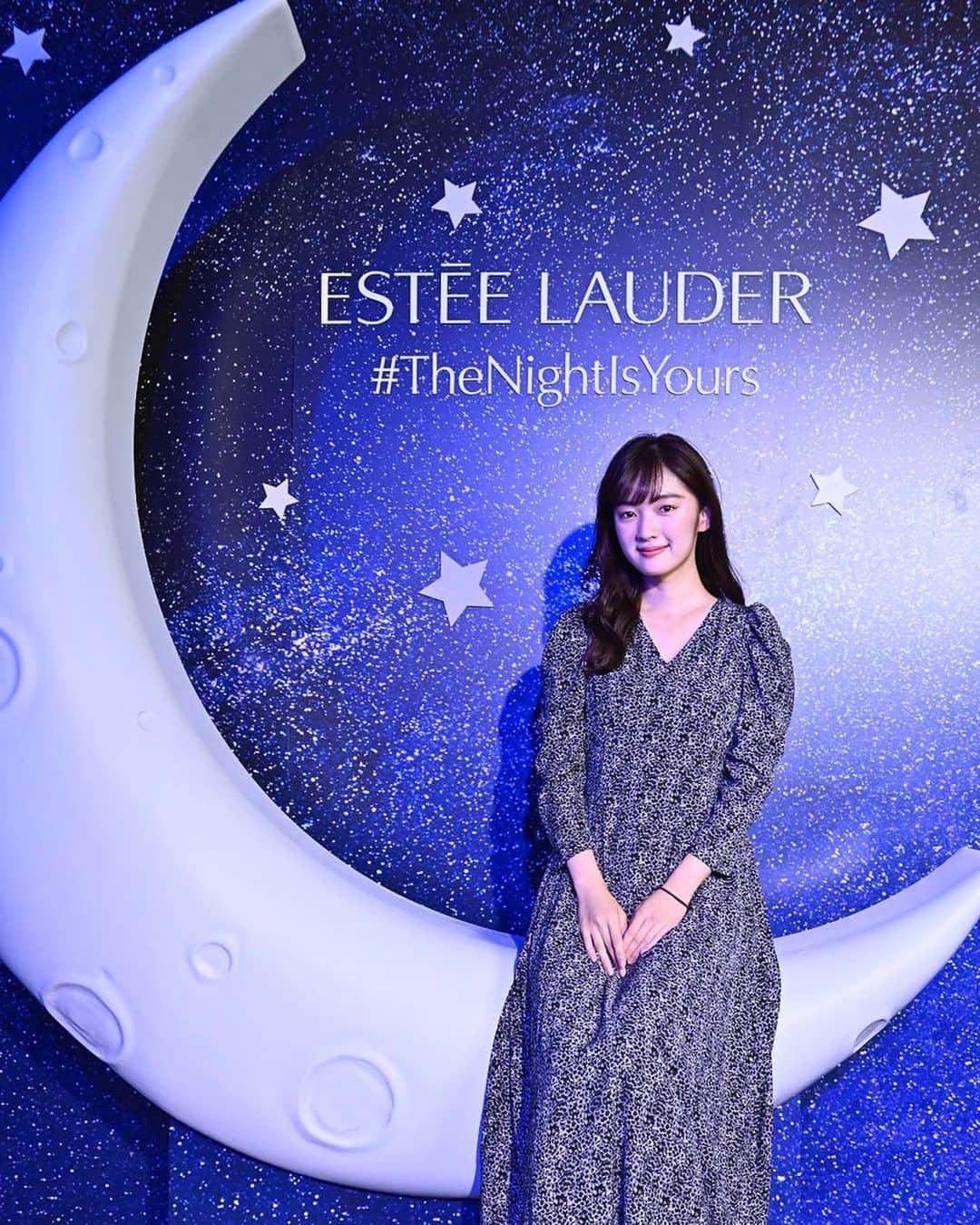 神谷由香さんのインスタグラム写真 - (神谷由香Instagram)「. . #esteelauder の体験イベントで本社に お邪魔してきました✨🌙💫 .  エスティーローダーのロングセラーの美容液は以前から使っていたのですがクレンジングから最後のクリームまで体験させていただき、改めて凄さを実感。  睡眠が不規則になると化粧ノリや肌の調子がイマイチになる事が多くてそんな時のお助け救世主。私にとってお守り的存在😌💓 . メイクアップも骨格にあったメイク術、旬なメイク方、沢山教えていただきました☺️💄 モテポイントは耳チークだそう😍  スキンケア、メイクアップってとってもワクワクするし、きらきら自信になるし、自分に合ったコスメ見つけて、もっと女の子楽しんでいきたいですね🥰✨ . . #thenightisyours #エスティーローダー #esteelauder #肌の24時間リズム #コスメ #スキンケア」11月2日 0時00分 - kamiya_yuka_