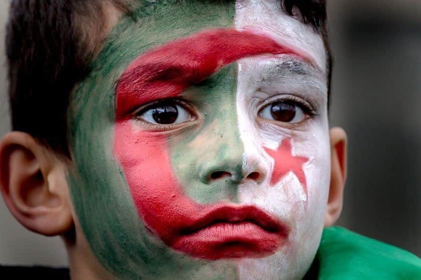 アドレーヌ・グェディウラさんのインスタグラム写真 - (アドレーヌ・グェディウラInstagram)「Paix et bénédiction à ceux qui se sont battus pour que notre avenir soit meilleur. Faisons leur honneur 🙏🏾✊🏾⚡️❤️🇩🇿🇩🇿🇩🇿 #1novembre1954 #123VivaLalgerie #Algerie #DZ」11月2日 0時03分 - adleneg17