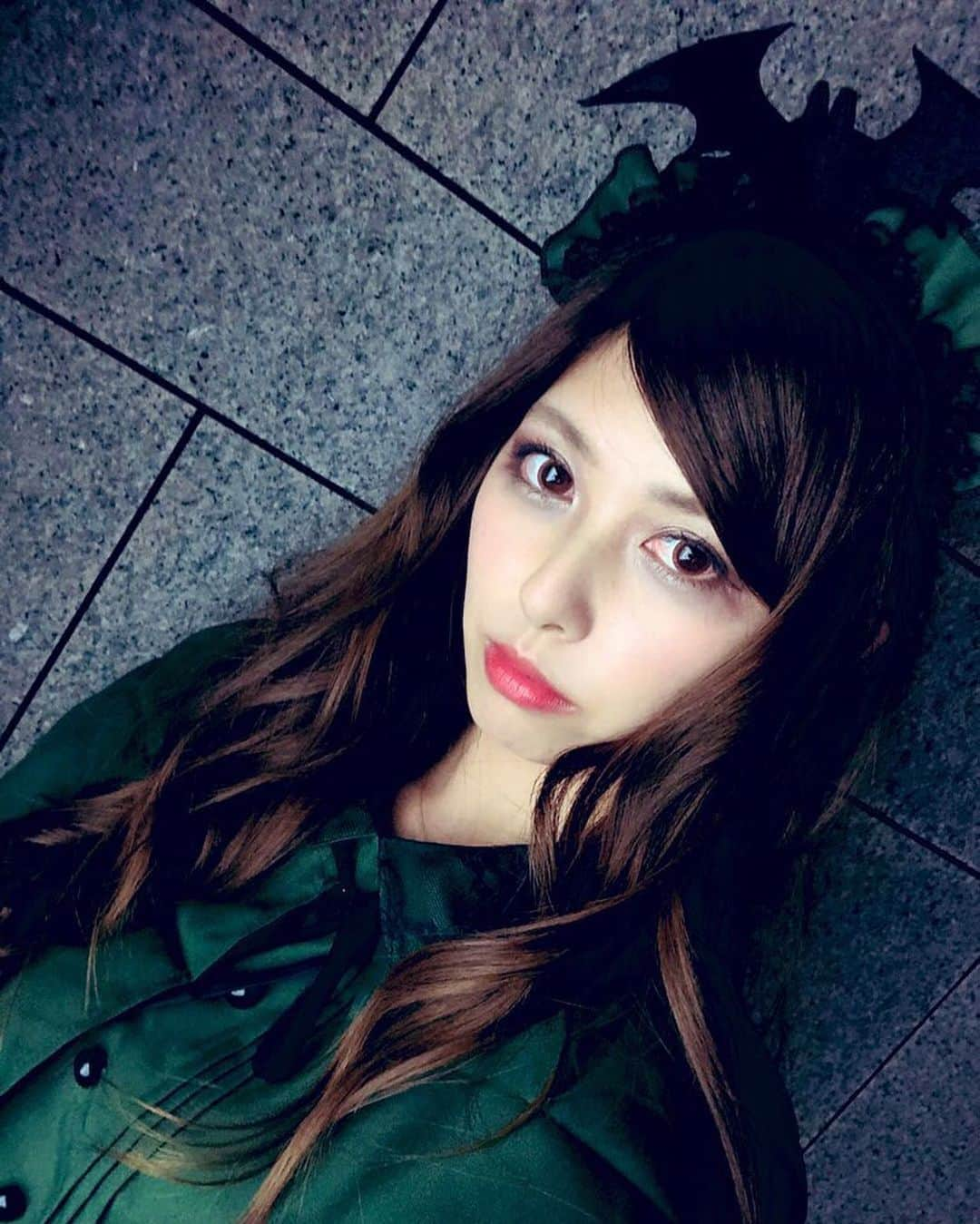 橘ゆりかさんのインスタグラム写真 - (橘ゆりかInstagram)「👻🎃🕸🥀🕯﻿ ﻿ ﻿ ﻿ 昨日までハロウィンで浮かれてましたが﻿ 今日から11月がスタート‼️﻿ 街中はすでにクリスマスの雰囲気でてきたよ🎄﻿ ﻿ 今年もあと2ヶ月…しゃきっとしよ😎🥕﻿ ﻿ ﻿ #2019年11月1日 #橘ゆりか #ホーンテッドマンション #ハロウィン仮装 #楽しかったなぁ #投稿中に #11月2日 #しゃきっとせい」11月2日 0時09分 - yuricalcal