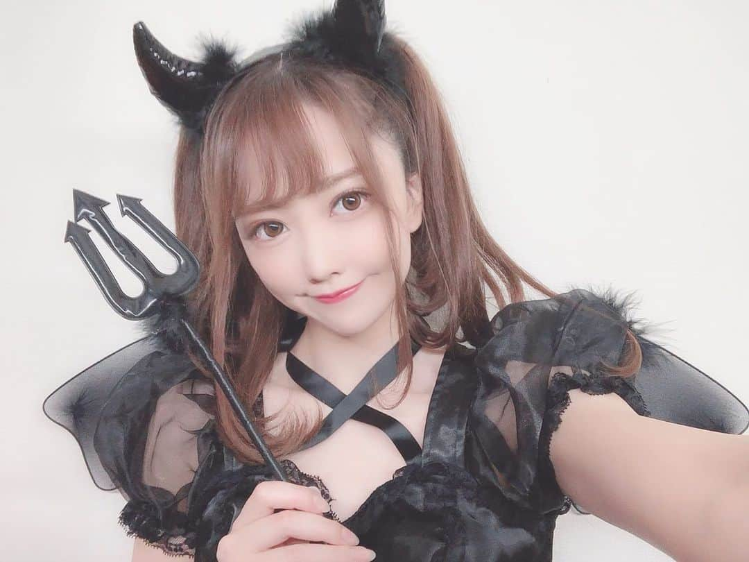 山村ゆりかさんのインスタグラム写真 - (山村ゆりかInstagram)「今年もハロウィンコスプレいっぱいできました🎃♪ デビル〜😈💓 . . . #コスプレ #cosplay #cosplaygirl #halloween #halloweencostume #悪魔 #デビル #devil #live #ライブ#idol #アイドル #アイドルゾンビ #japanesegirl #minisukapolice」11月1日 16時40分 - rika_m_1221