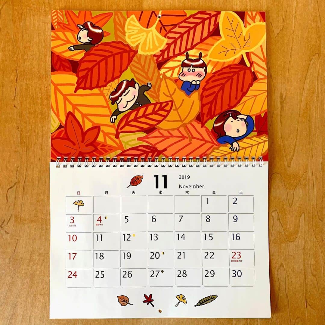 けらえいこのインスタグラム：「11月になりました！ いろんなことが起きて大変な秋だけど、がんばっていこう✨」