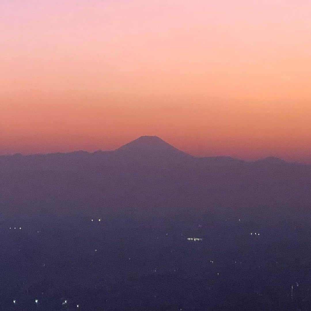 のインスタグラム：「わぁ❣️ #20191101 #渋谷スクランブルスクエア #11月最初の日記念 #radiotakasaki  #1205名古屋bluenote #1206大阪billboard #詳細はオフィシャルサイトpersonznet #personz  #jillpersonz @jillpersonz」