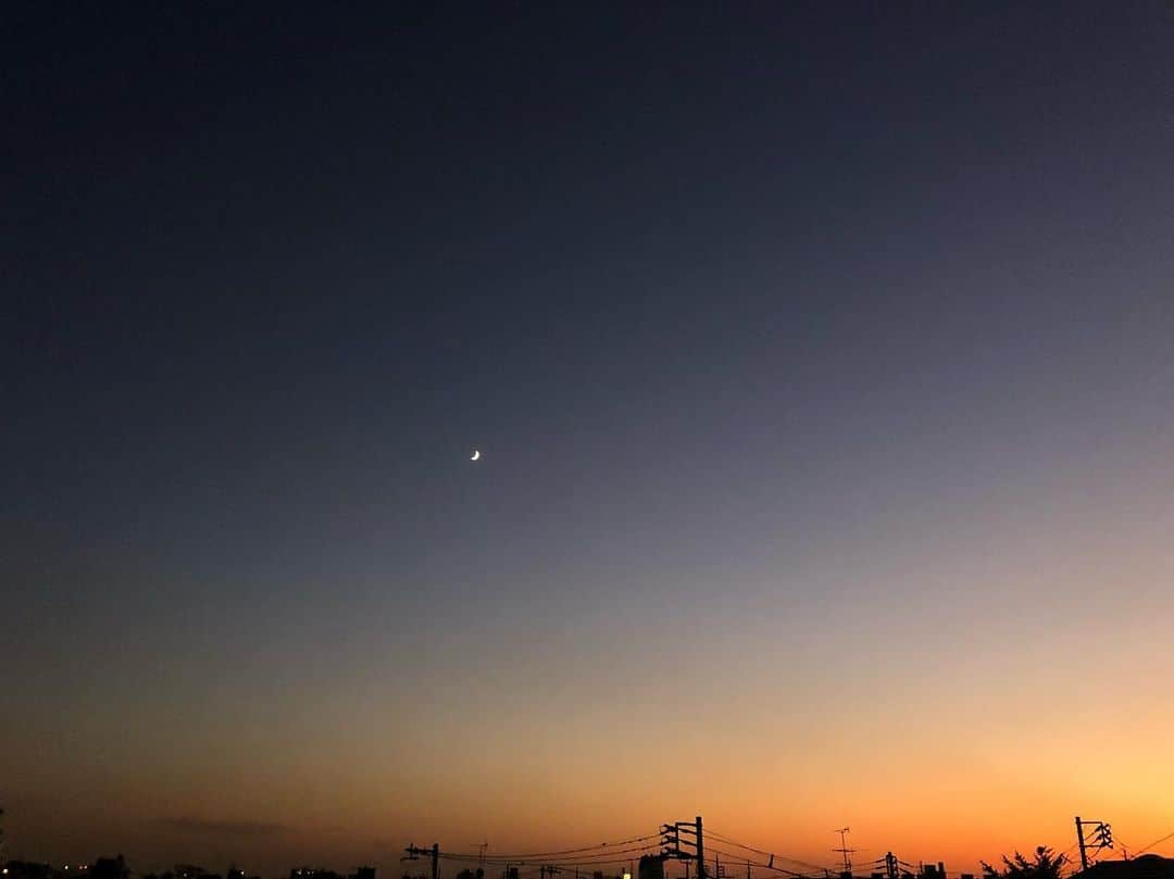 ケリーアンさんのインスタグラム写真 - (ケリーアンInstagram)「🌙 #Tokyo #イマソラ」11月1日 17時17分 - kellysoooreal