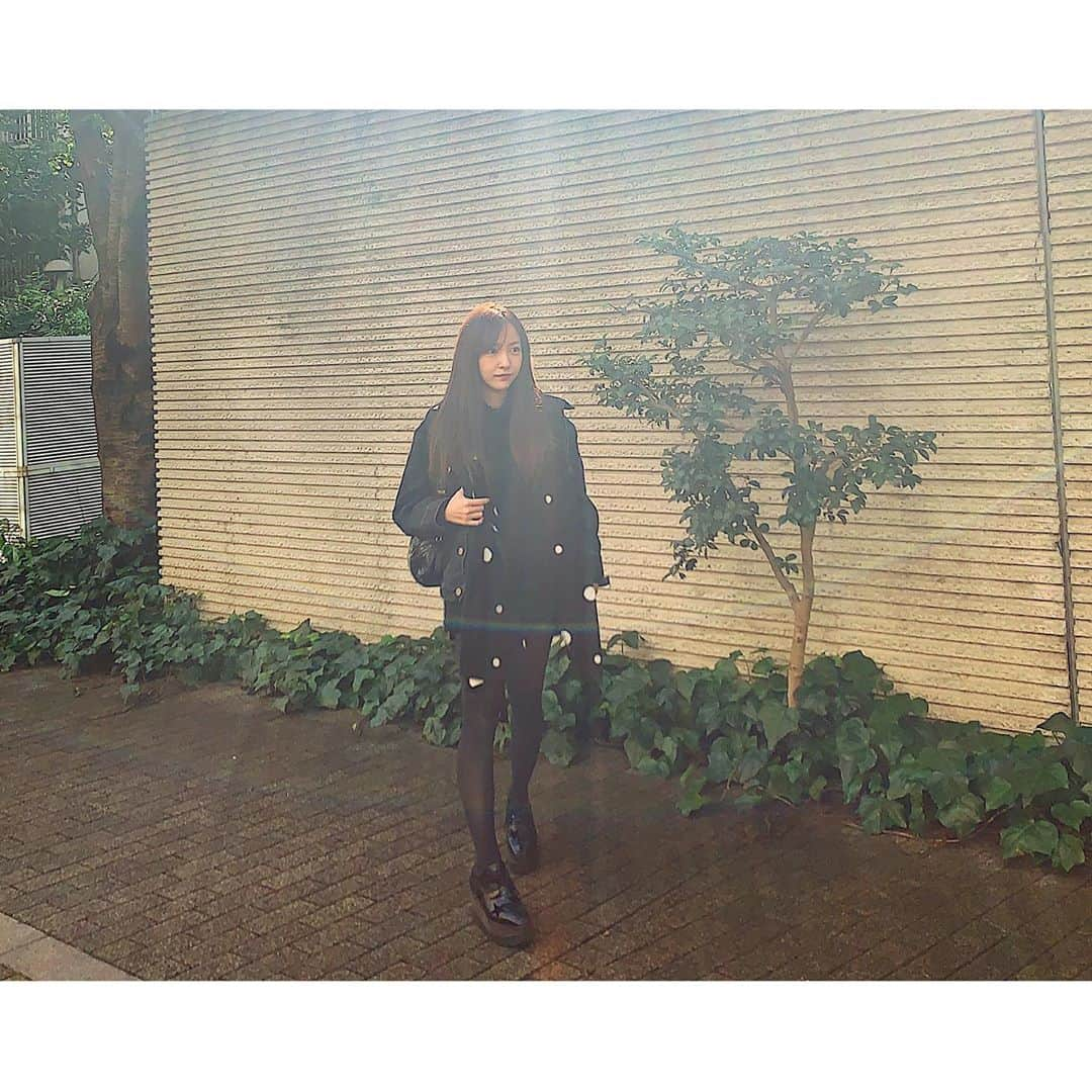 板野友美さんのインスタグラム写真 - (板野友美Instagram)「👗👠 #jaket @fray_id  #shoes @stellamccartney  #ootd #友Style」11月1日 17時39分 - tomo.i_0703