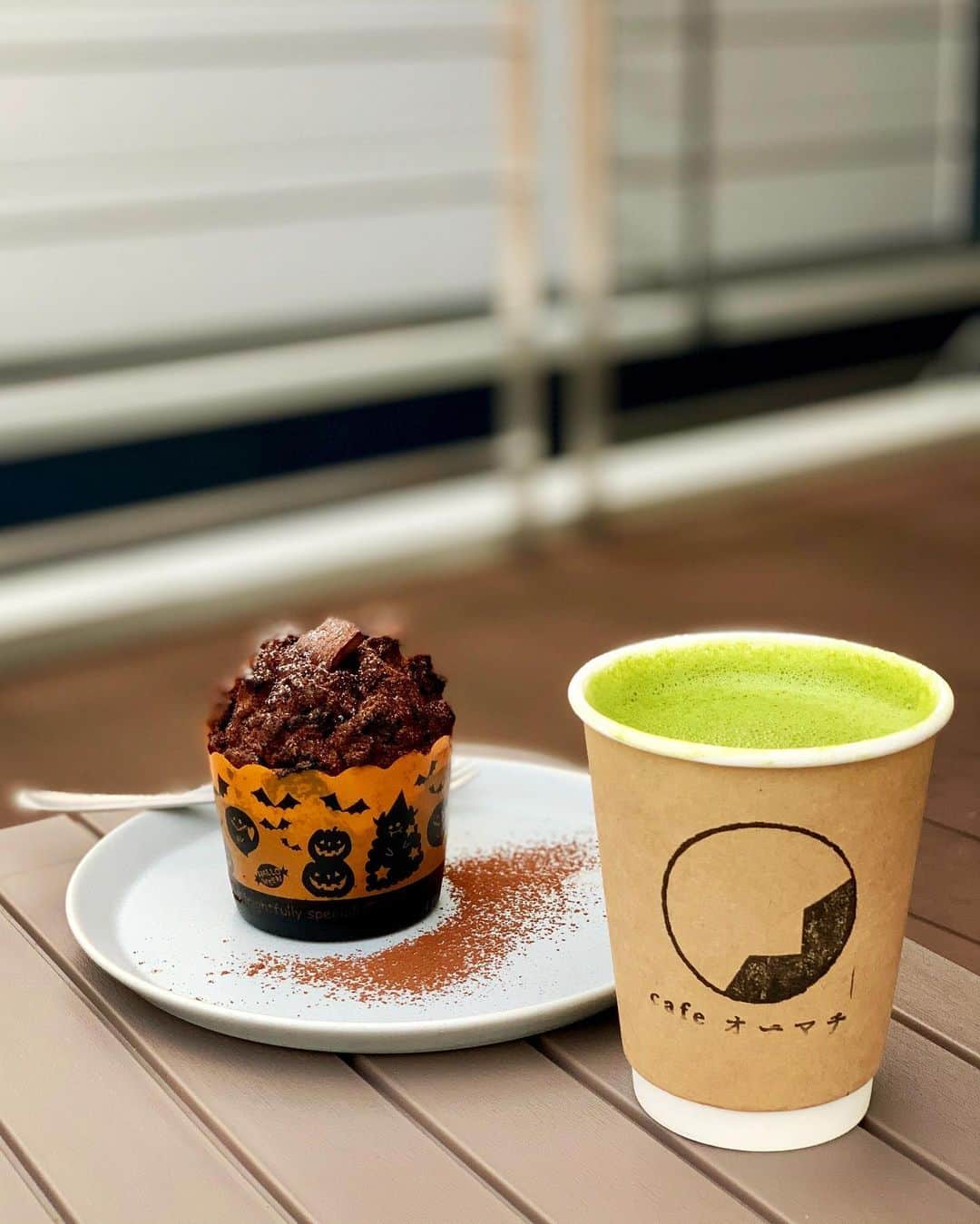 瀧澤博人さんのインスタグラム写真 - (瀧澤博人Instagram)「#cafe #latte #カフェ #抹茶ラテ #マフィン #halloweensweets #sweets  #muffin @cafe_oomachi」11月1日 17時41分 - takizawahirohito