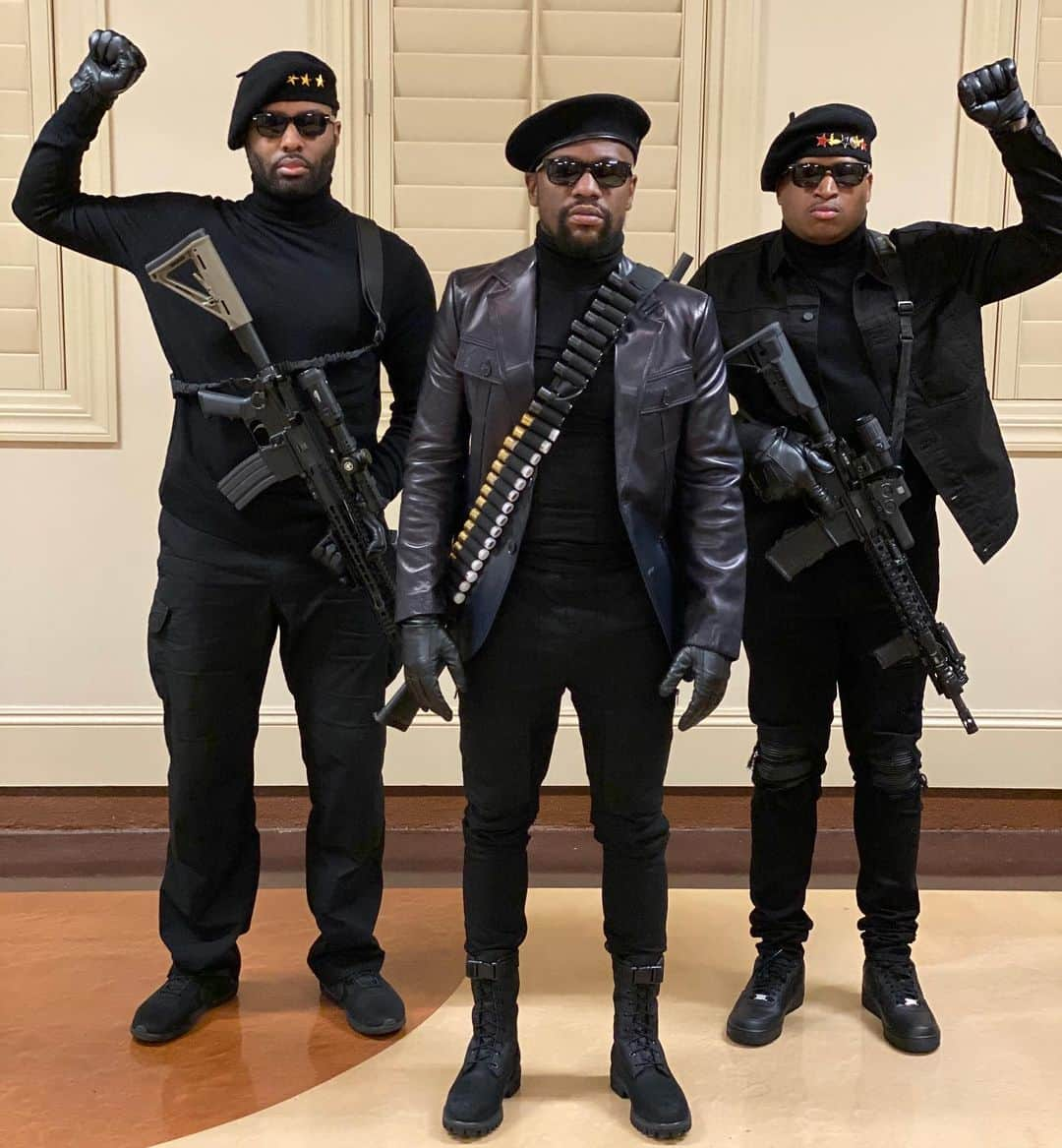 フロイド・メイウェザー・ジュニアさんのインスタグラム写真 - (フロイド・メイウェザー・ジュニアInstagram)「Black Panthers Volume 1  #BlackPanthers #halloween  #costume」11月1日 17時45分 - floydmayweather