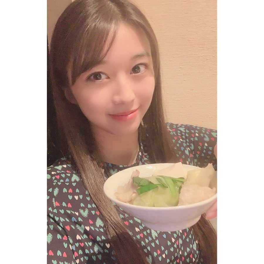 牧野真莉愛さんのインスタグラム写真 - (牧野真莉愛Instagram)「♡ ♡ 【答1】 🍴博多もつ鍋 幸 西麻布店🍴へ行きました。 「ホークス日本一おめでとう👑ありがとうホークス」まりあは伝えた🐰最初のご挨拶。 【問1】 夜ごはんなに食べたんだろう？ ※2019.10.31ブログ ・ 10月31日のお話🐰おしまい ・ ・ ややちびまりあの頃から行ってる、 だいすきな『幸』です💖💖💖 ・ おまかせメニュー🎀 ※写真撮らないで食べちゃった🐰 ♡ ♡  #もつ鍋幸 💖 #もつ料理幸 💖 #幸 💖 #もつ鍋  #西麻布 #モーニング娘19 #morningmusume19」11月1日 17時54分 - maria_makino.official