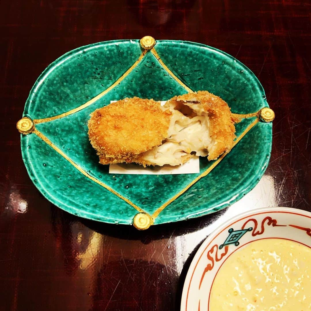 志摩有子さんのインスタグラム写真 - (志摩有子Instagram)「昨夜は20年以上の付き合いになる食いしん坊仲間と久々にかどわきさんに。気のおけない話をしながら美味しいものに舌つづみ、なんで楽しく幸せな夜。かどわきさん、やっぱり上がりますな。」11月1日 17時54分 - ariko418