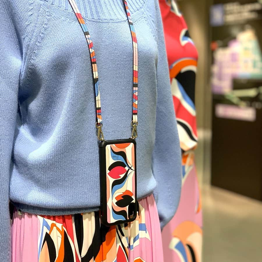 HANKYU.MODEさんのインスタグラム写真 - (HANKYU.MODEInstagram)「EMILIO PUCCI SS20 PRE COLLECTION At 3F MODE  #Hankyu #HANKYUMODE #umedahankyu #阪急うめだ本店 #うめだ阪急 #阪急百貨店 #osaka #umeda #mode #emiliopucci #ss20 #スマホケース #wallet #財布 #革小物」11月1日 18時03分 - hankyumode