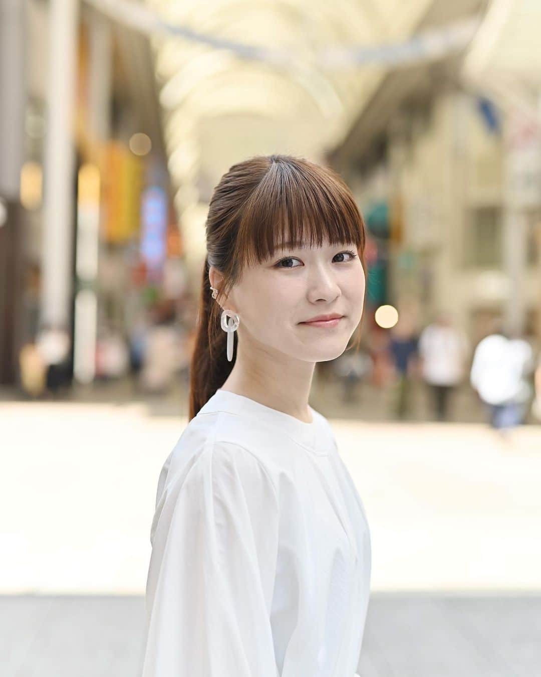 渕上里奈のインスタグラム：「⁑ 【いつも応援してくださる皆様へ大切なお知らせ】  この度、私 渕上里奈は2019年12月30日をもちまして無期限で活動を休止させていただきます。  ソロデビューから8年メジャデビューから5年が経ち、30代にも突入し、これからの活動や自分自身の人生について考えていく中で、別の道でも色んな事を「見たり」「知ったり」してみたいという気持ちが大きくなり決心致しました。  これまで音楽活動を通して、沢山の貴重な経験、素晴らしい景色、温かいお言葉をいただき、その全てが私にとってかけがえのない人生の宝物になっています。いつも本当にありがとうございます。  突然の発表となり驚かせてしまい大変申し訳ありません。ただ、長い時間をかけ、考えに考え抜いた上で導き出した決断です。どうかご理解いただけると幸いです。  12/15に広島LIVE VANQUISHにて行いますワンマンライブ「通知表」が、活動休止前のラストライブになります。残りのライブは数えるほどしかありませんが、私なりのラストスパートをかけていこうと思います！！ どうぞ最後までよろしくお願いします！！ 渕上里奈」