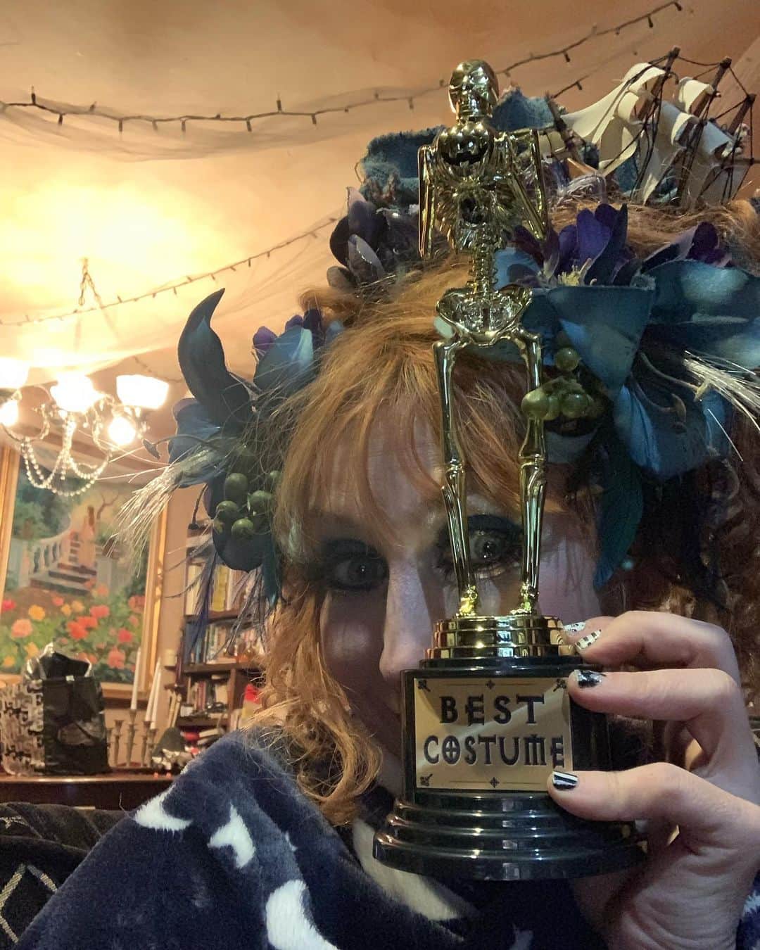 ボニー・モーガンのインスタグラム：「Finished off a spooktacular Halloween at The Magic Castle where “we” were awarded the Best Costume prize for The Most Magical Costume category! What a night!! #happyhalloween #adventuresofbendybonnie #magiccastlehollywood #costumecontest #pirateandmermaid #shenanigans #themostwonderfultimeoftheyear🎃 #thankyouandgoodnight #bendybonnie」