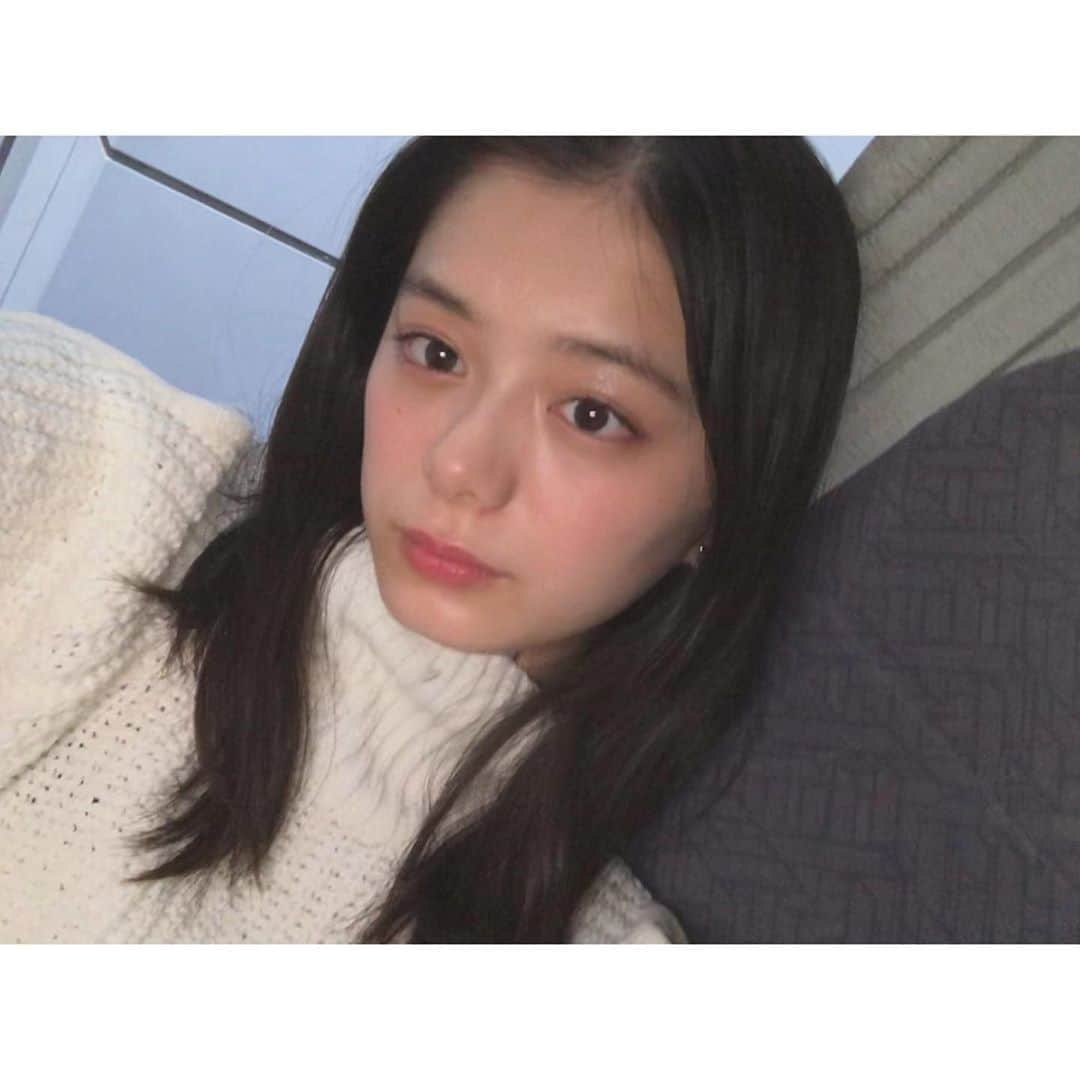 紺野彩夏さんのインスタグラム写真 - (紺野彩夏Instagram)「Seventeen12月号、今日発売です〜！ もう冬だ〜😐😐 あっという間だねぇ、、、 今月は後輩ちゃんのプロデュースしたり、モテ服着てみたり、、、！ 盛り沢山なので、チェックしてね☺︎☺︎」11月1日 19時25分 - ayaka_konno_official