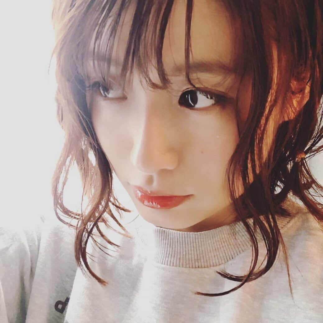 近野成美のインスタグラム：「今日から11月🍂 プロフィール写真を更新してみました☺️♫ #令和1年11月1日 #1がいっぱい #今年も残り2ヶ月🎄✨ #約8週間 #そう思ったら少ない🤭」