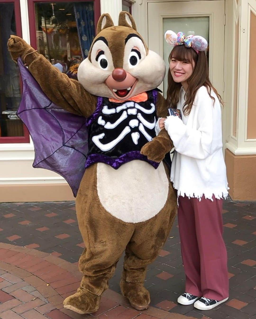 かほこ。さんのインスタグラム写真 - (かほこ。Instagram)「ㅤㅤㅤㅤㅤㅤㅤㅤㅤㅤㅤㅤㅤ ㅤㅤㅤㅤㅤㅤㅤㅤㅤㅤㅤㅤㅤ わたしのハロウィンの思い出🎃❤︎❤︎ （楽しすぎて笑いすぎて顔やばい） ㅤㅤㅤㅤㅤㅤㅤㅤㅤㅤㅤㅤㅤ またカリフォルニアディズニー行きたい！ ㅤㅤㅤㅤㅤㅤㅤㅤㅤㅤㅤㅤㅤ #california #anaheim #disneyland #disneylandcalifornia #anaheimdisney #カリフォルニアディズニー #グリーティング #kaho_disney」11月1日 20時07分 - xxokohakxx