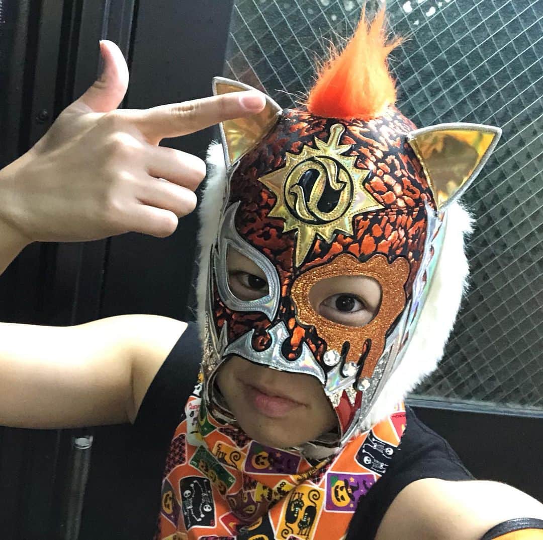小野崎玲皇のインスタグラム：「牙皇Jr🦁✌️」