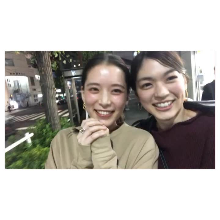 のインスタグラム：「👯‍♀️ 「今から思い出横丁の端っこに行くの♡」 ・ #マイラバー奈緒ちゃん #皆大好き奈緒ちゃん #会いたすぎて震えてた私 #ムービー撮りがち #らぶ」