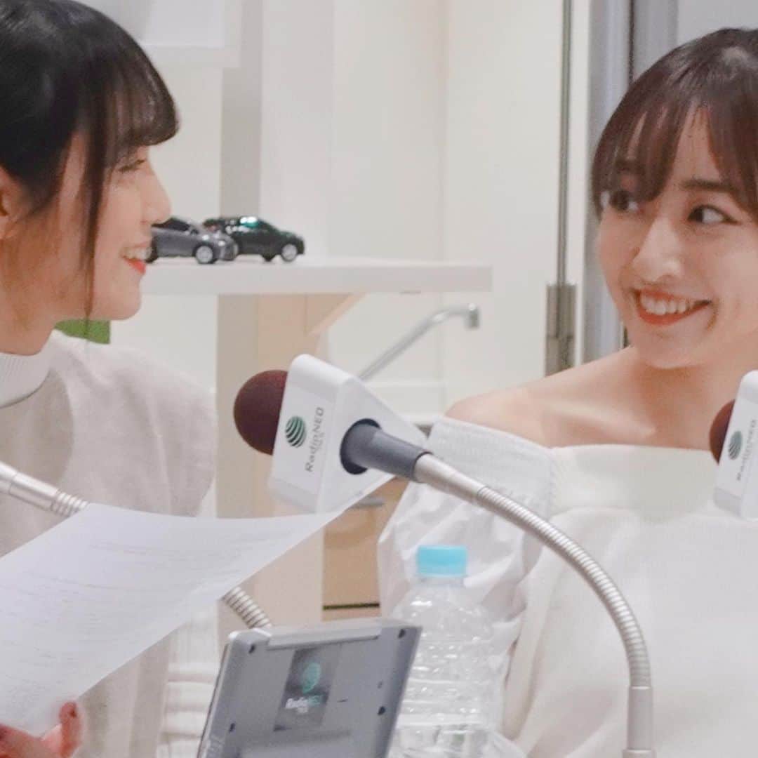 長谷川萌美さんのインスタグラム写真 - (長谷川萌美Instagram)「. . Radio NEO 【MUSIC GARAGE】 #ネオガレ の公開生放送に 出演させて頂きました！ . お越し下さった方、お聴きくださった方、お便り下さった方も、ありがとうございました☺︎♡ .  #佐野瑛厘 さんと✨ 沢山お話しさせて頂き、 話し足りなかったくらいでした！ またよろしくお願いいたします！ 今の地元の長岡花火も見て頂きたいなぁ☺︎ . 曲「遠いところへ行くのでしょう」をフルで歌わせて頂きありがとうございました！ . .  #イオンモール常滑 #ビタスイ #radioneo795 #radiko #遠ラブ #名古屋」11月1日 20時53分 - moemi_hasegawa