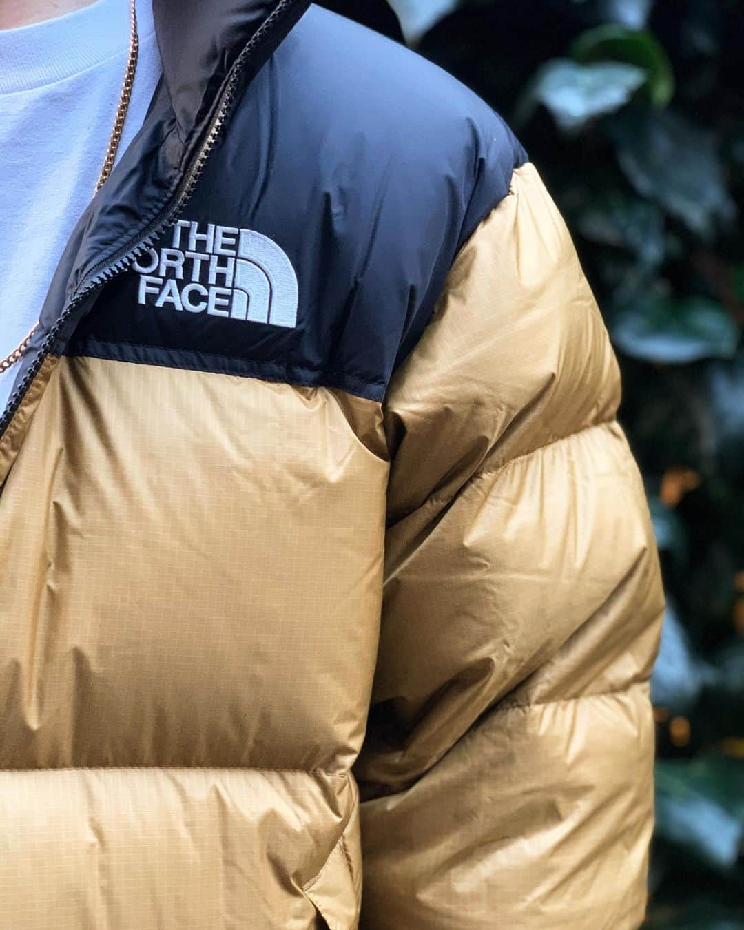 GROW AROUNDさんのインスタグラム写真 - (GROW AROUNDInstagram)「#growaroundnewarrivals  NORTH FACE🗻 第2弾！！ 海外限定企画！！ 1996 RETRO NUPTSE  明日から発売です🔥🔥 新色KHAKI入荷しました🙌 #northface  #neverstopexploring」11月1日 21時26分 - growaround