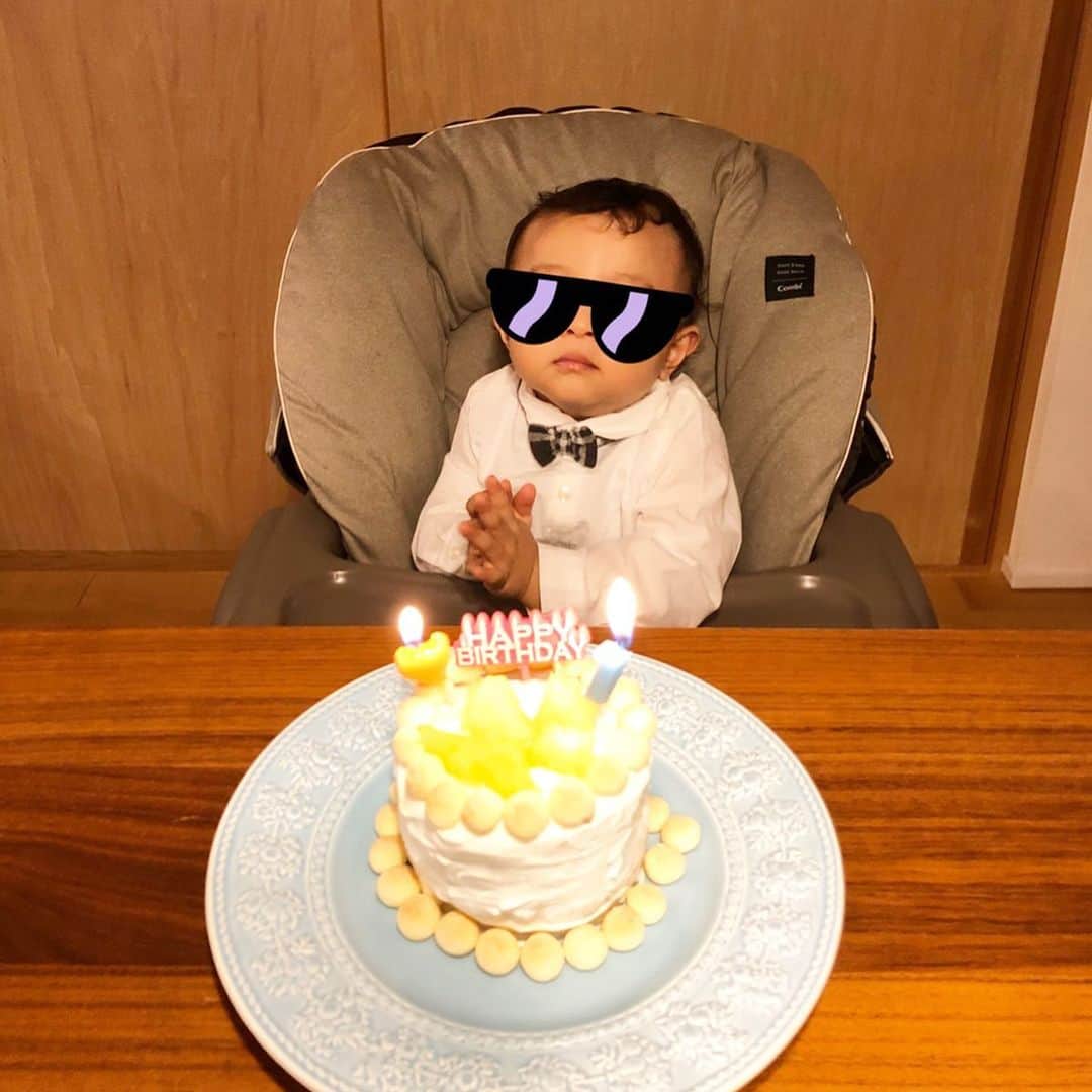五十嵐圭さんのインスタグラム写真 - (五十嵐圭Instagram)「昨日は息子の1歳の誕生日でした。 #1歳 #誕生日 #誕生日プレゼントは #MercedesBenzAMGGLE63 #誕生日ケーキは #妻の手作りケーキ」11月1日 21時43分 - keiigarashi_official