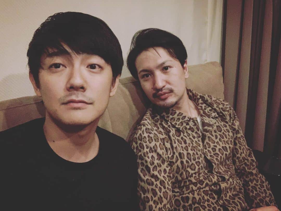 長田成哉のインスタグラム：「昨夜のハロウィンの様子です。 #何もしてません」