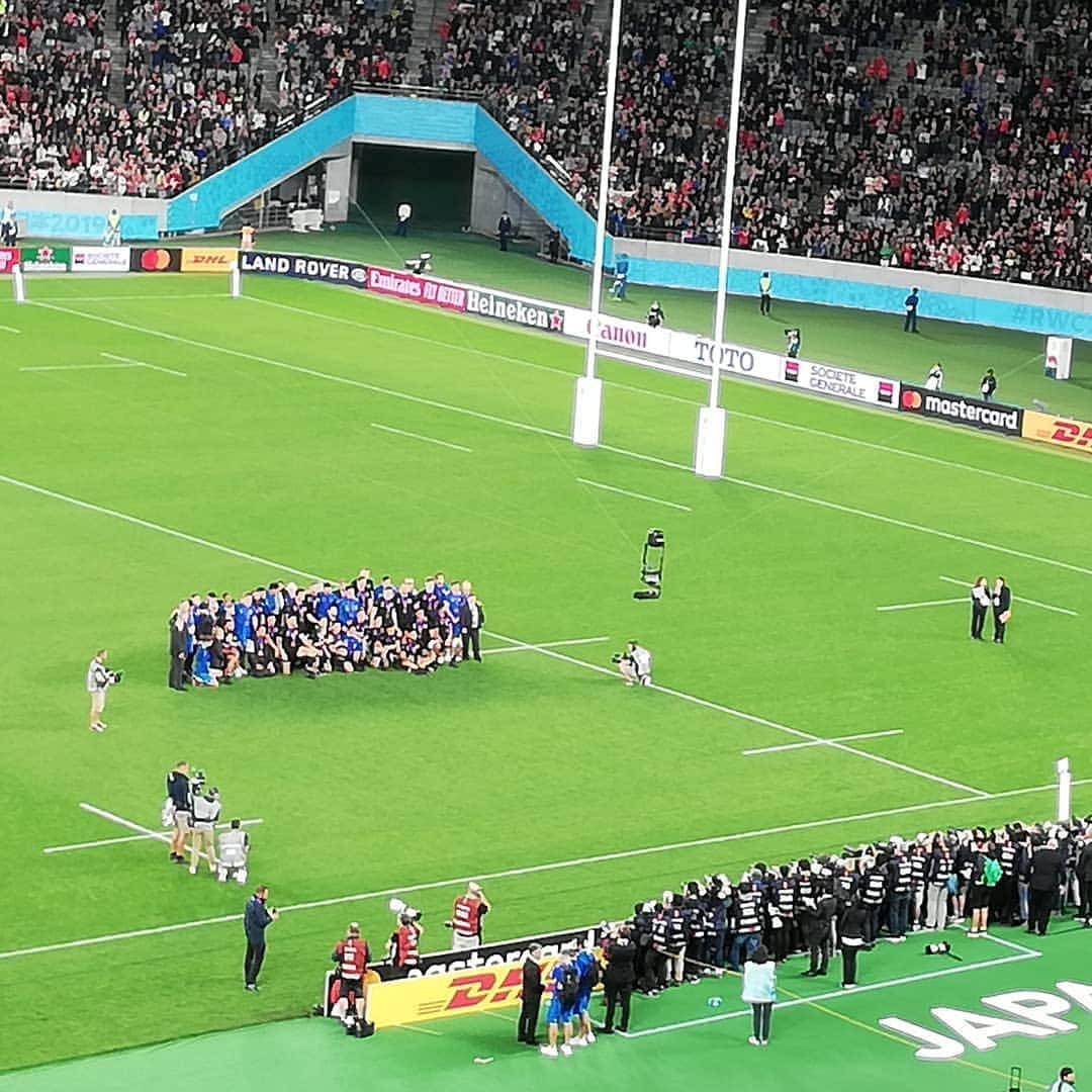 小尾渚沙さんのインスタグラム写真 - (小尾渚沙Instagram)「ラグビーW杯３位決定戦！ 今日はプレスとして行かせて頂きました！ （ビールはお預け☆笑） . 40-17で、ニュージーランドが銅メダルを獲得！ このオールブラックスを封じ込めたイングランドは、明日の決勝でどんな闘いを見せてくれるのでしょうか♡(//∇//) . . #ラグビー好き女子 #ラガール #ラグ女  #ラグビー好きな人と繋がりたい #rugby #ラグビー #rugbyjp #rwc2019 #rugbyworldcup #NZLvWAL #NZL #WAL  #ラグビーw杯 #ニュージーランド #ウェールズ #allblacks #ハカ #RWC東京 #3位決定戦 #東京スタジアム #味の素スタジアム #フリーアナウンサー #小尾渚沙」11月1日 21時45分 - obi_nagisa