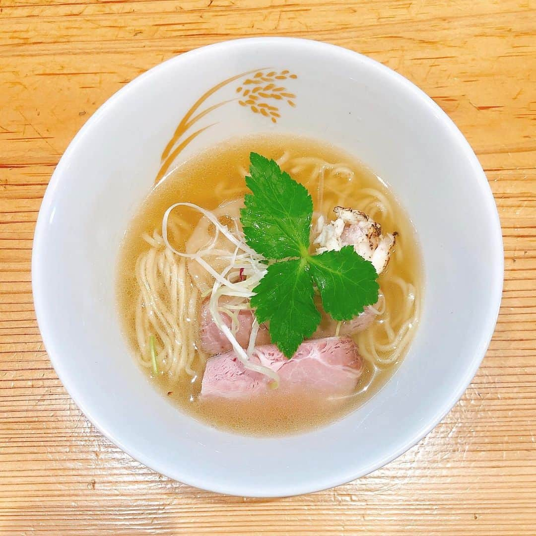 野々垣美希さんのインスタグラム写真 - (野々垣美希Instagram)「🍜 可愛すぎるし美味しすぎた🥺 好みの味すぎた🥺 スープ水筒に入れて持ち歩きたいくらい好き🥺 #麦の道すぐれ #炙り真鯛ラーメン」11月1日 22時21分 - nonogakimiki