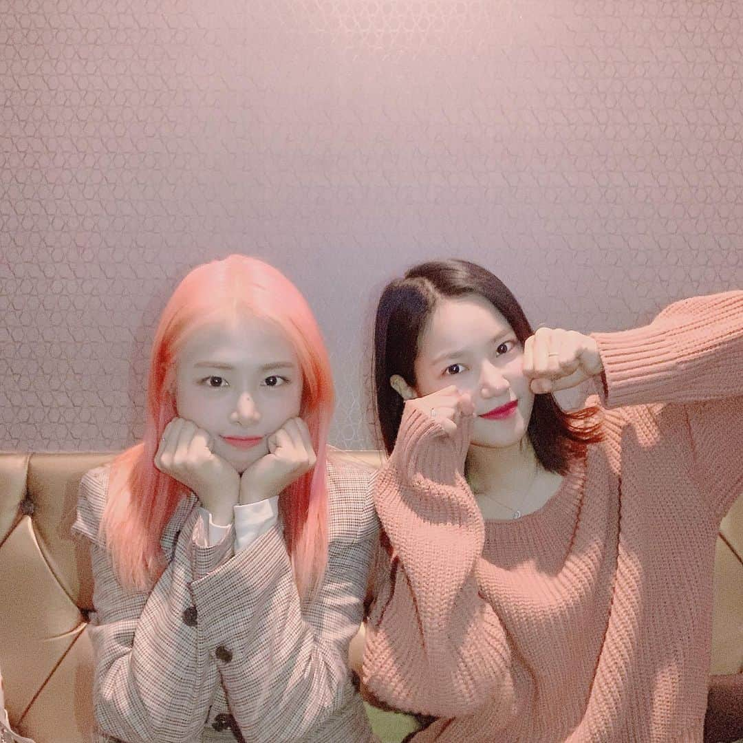 チェウォンさんのインスタグラム写真 - (チェウォンInstagram)「오랜만이야 친구야아!!ㅎㅎ🥰 #채원#서율#🎵」11月1日 22時39分 - chaeni_0824